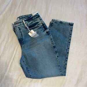 GOOD AMERICAN CROPPED JEANS